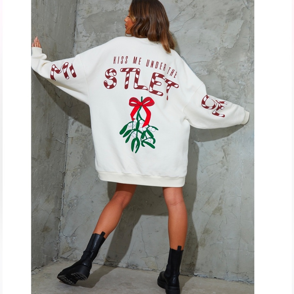 Mistletoe Printed Graphic Oversized Sweatshirt Dress